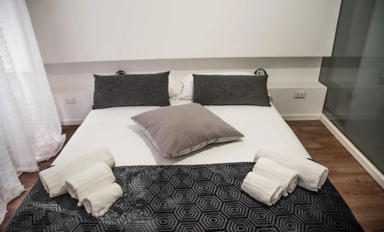 Residenza Del Castillo Palermo 2*,
